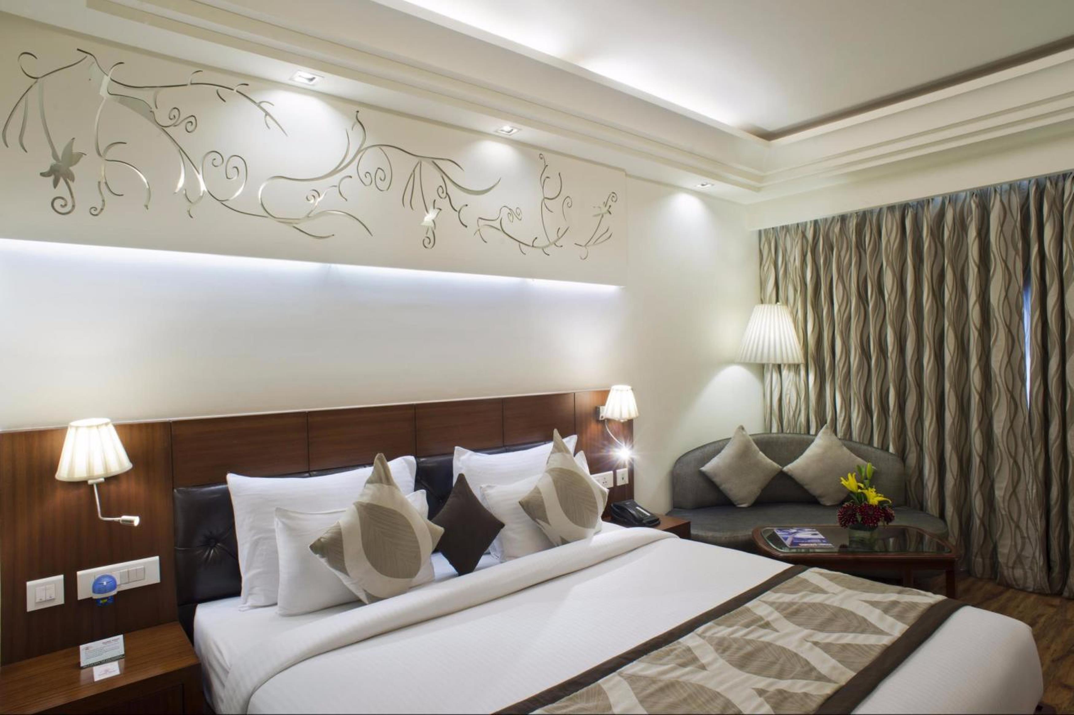 Hotel Regent Grand Нью-Дели Экстерьер фото