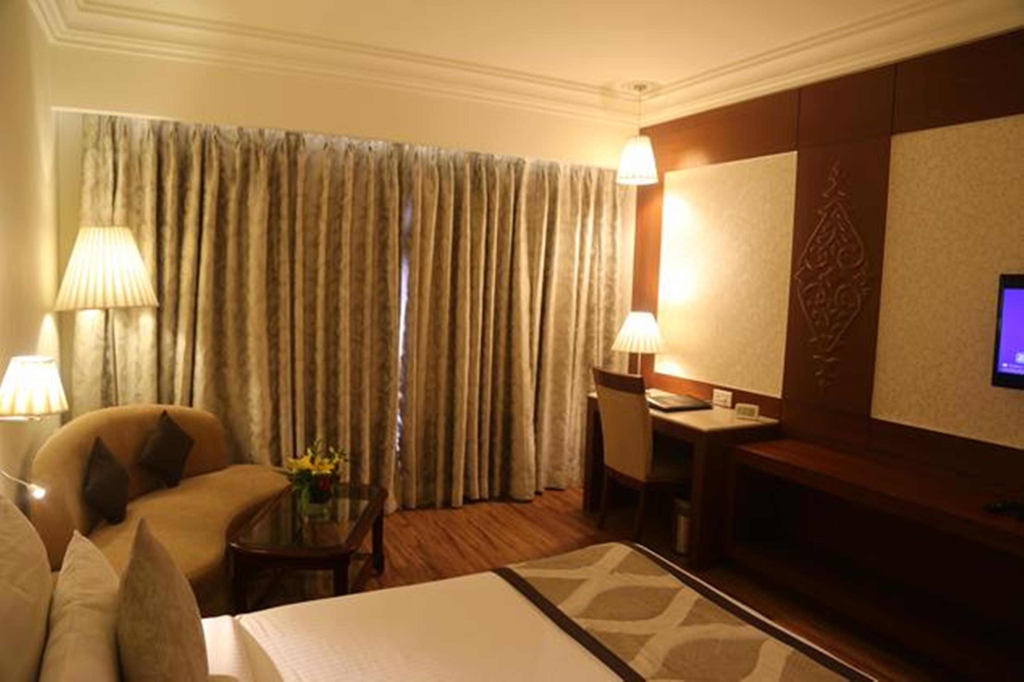 Hotel Regent Grand Нью-Дели Экстерьер фото