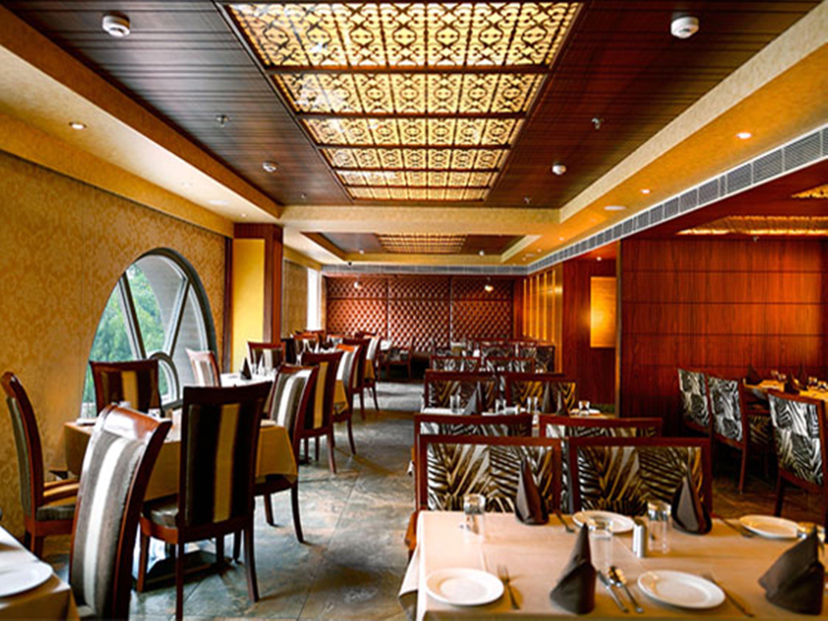 Hotel Regent Grand Нью-Дели Экстерьер фото