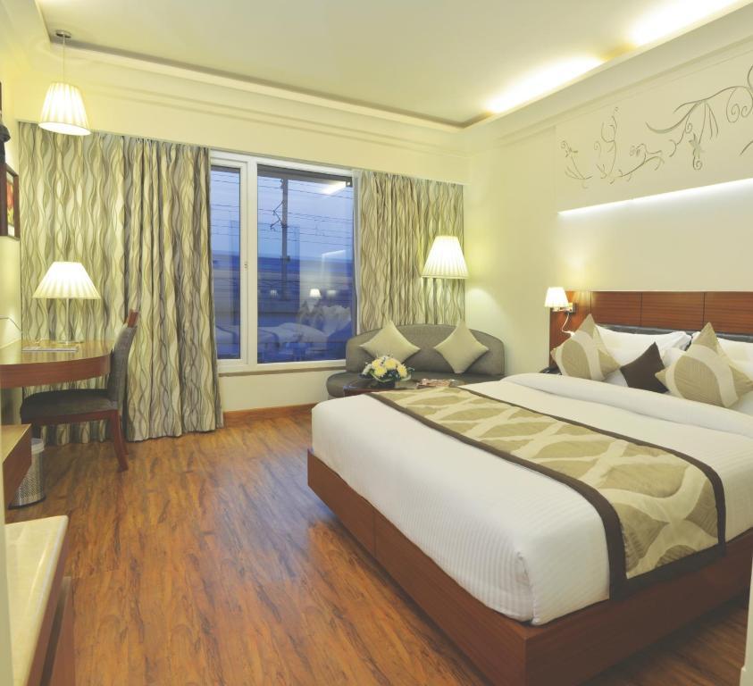 Hotel Regent Grand Нью-Дели Экстерьер фото