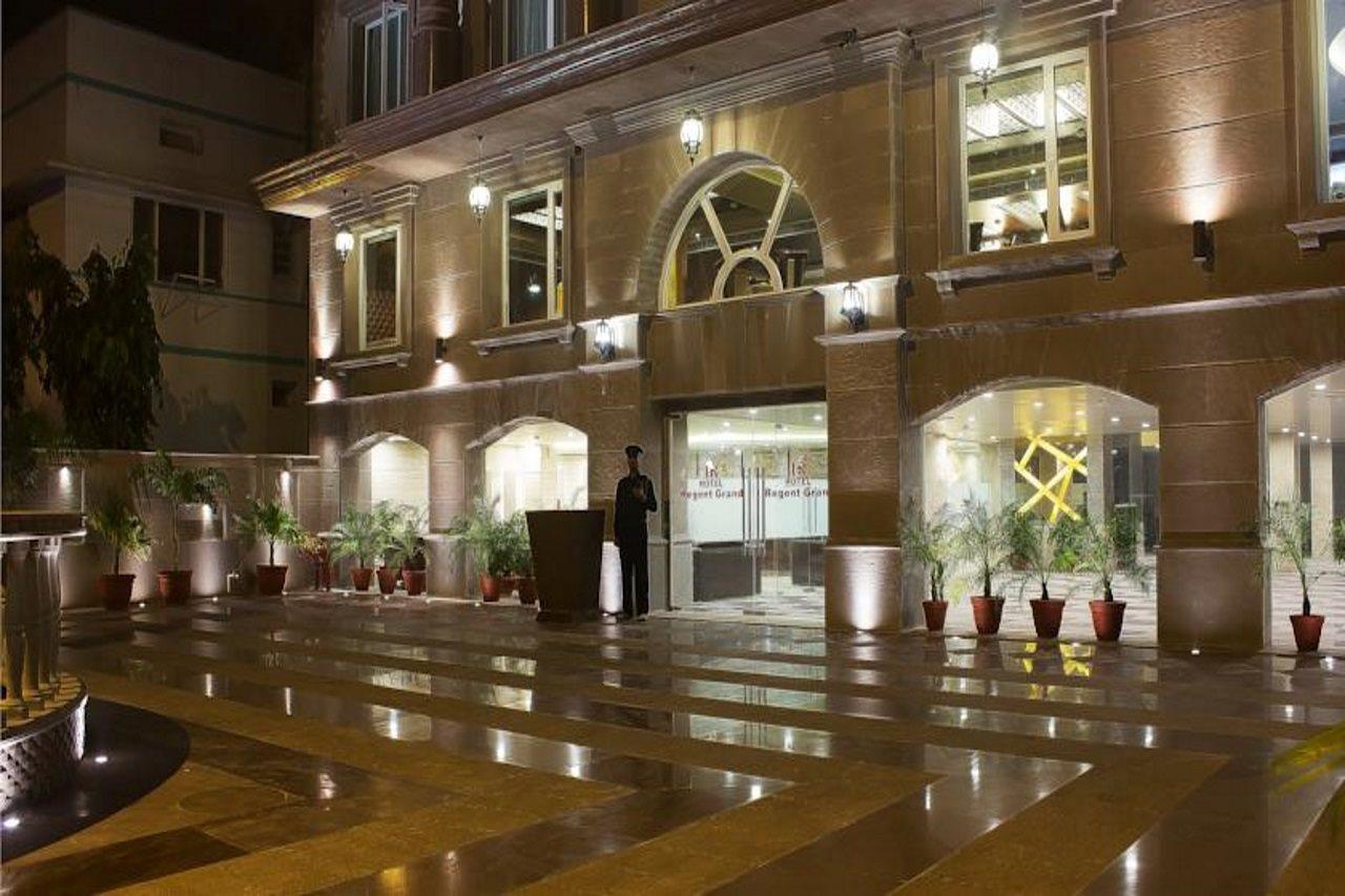 Hotel Regent Grand Нью-Дели Экстерьер фото
