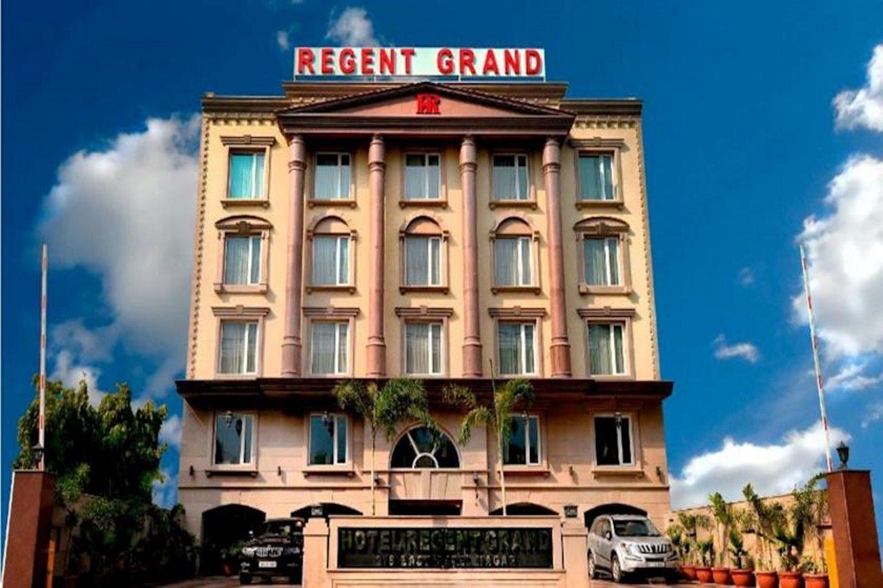 Hotel Regent Grand Нью-Дели Экстерьер фото