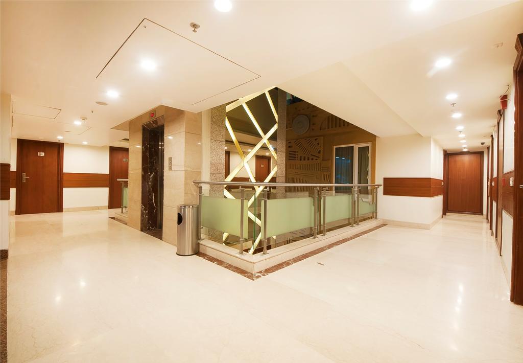 Hotel Regent Grand Нью-Дели Экстерьер фото