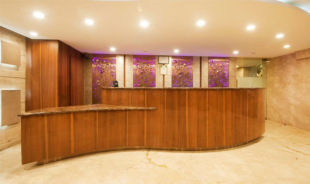 Hotel Regent Grand Нью-Дели Экстерьер фото